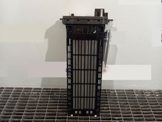 bontott AUDI A8 Fűtőradiátor