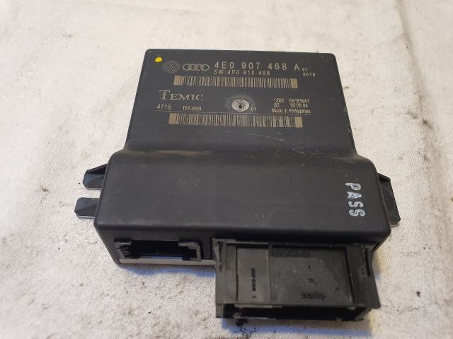 bontott AUDI A8 Gateway Elektronika