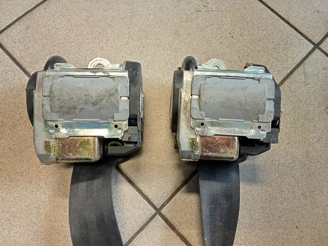 bontott AUDI A8 Hátsó Biztonsági Öv Szett