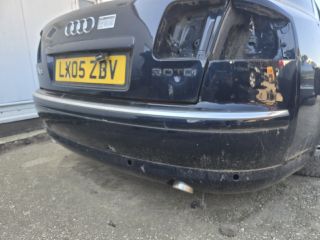 bontott AUDI A8 Hátsó Lökhárító (Részeivel)