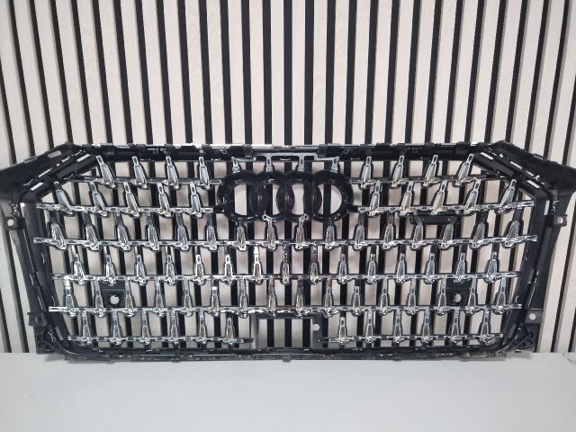 bontott AUDI A8 Hűtőrács