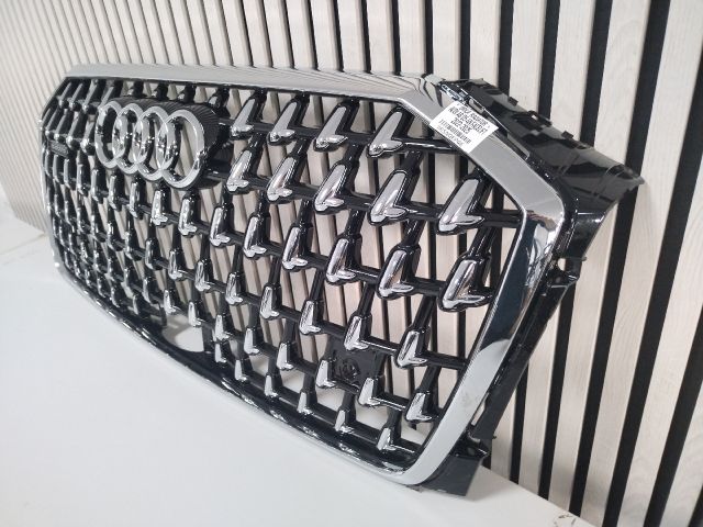 bontott AUDI A8 Hűtőrács