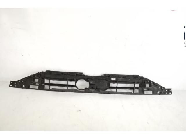 bontott AUDI A8 Hűtőrács