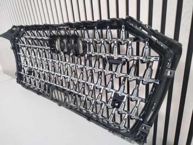 bontott AUDI A8 Hűtőrács