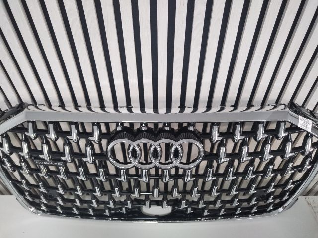 bontott AUDI A8 Hűtőrács