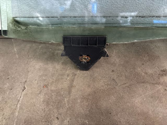 bontott AUDI A8 Jobb első Ablak