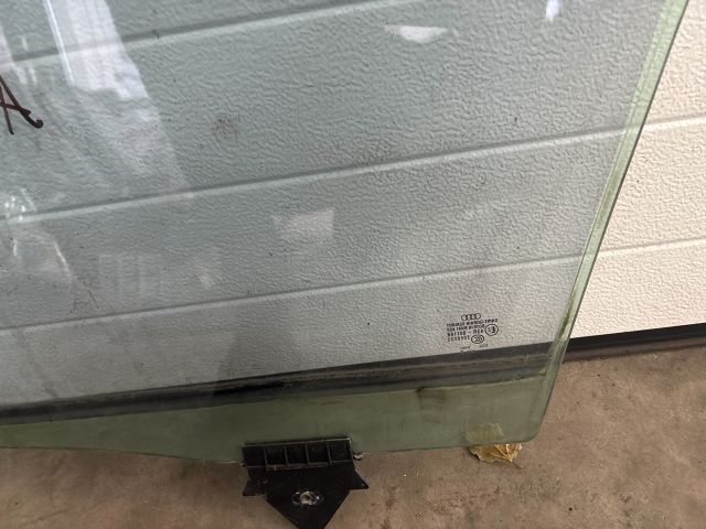 bontott AUDI A8 Jobb első Ablak