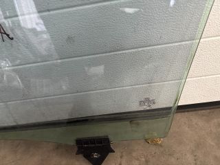 bontott AUDI A8 Jobb első Ablak