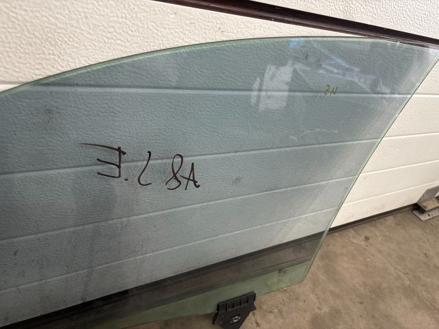 bontott AUDI A8 Jobb első Ablak