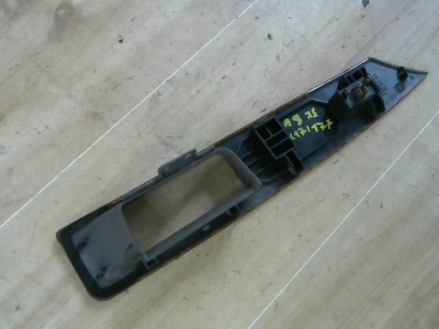 bontott AUDI A8 Jobb első Ablakemelő Kapcsoló