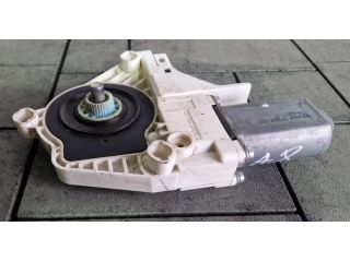bontott AUDI A8 Jobb első Ablakemelő Motor