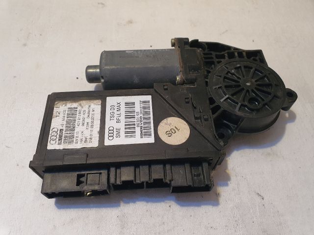 bontott AUDI A8 Jobb első Ablakemelő Motor