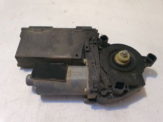 bontott AUDI A8 Jobb első Ablakemelő Motor