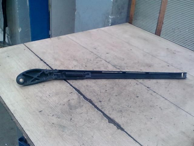 bontott AUDI A8 Jobb első Ablaktörlő Kar