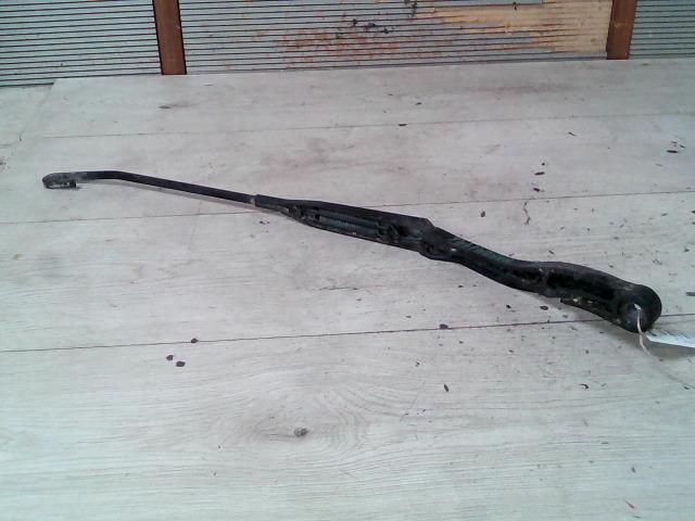 bontott AUDI A8 Jobb első Ablaktörlő Kar