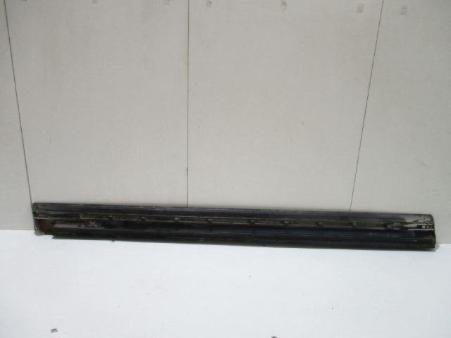 bontott AUDI A8 Jobb első Ajtó Díszléc