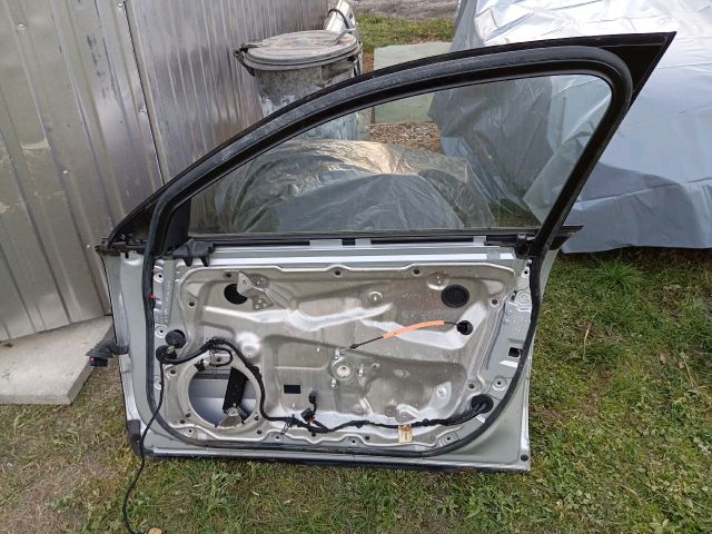 bontott AUDI A8 Jobb első Ajtó (Részeivel)