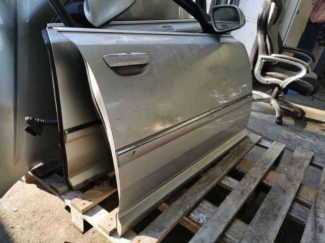 bontott AUDI A8 Jobb első Ajtó (Részeivel)