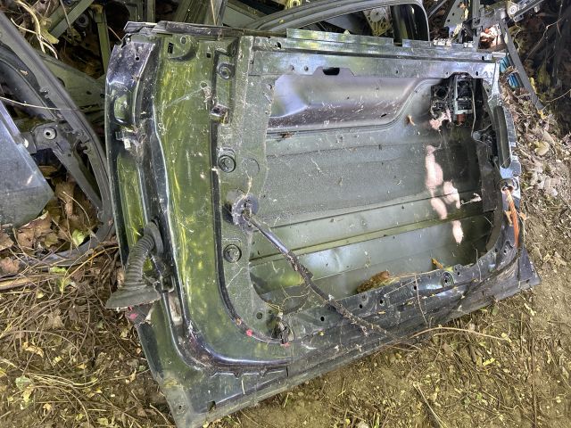 bontott AUDI A8 Jobb első Ajtó (Üres lemez)