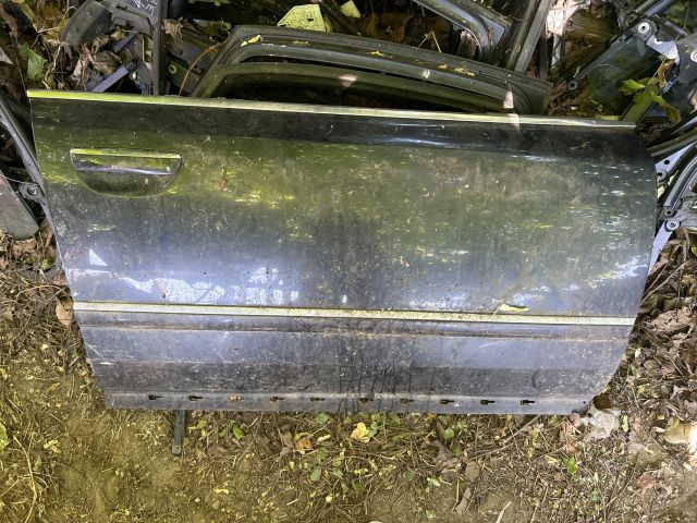 bontott AUDI A8 Jobb első Ajtó (Üres lemez)