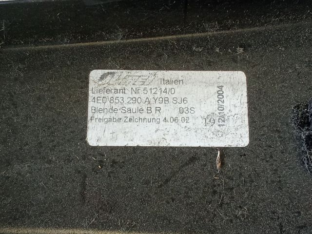 bontott AUDI A8 Jobb első Ajtókeret Burkolat