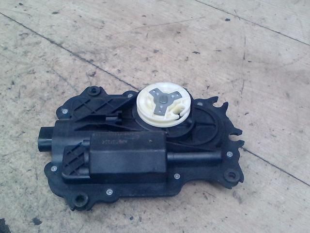 bontott AUDI A8 Jobb első Ajtózár Motor