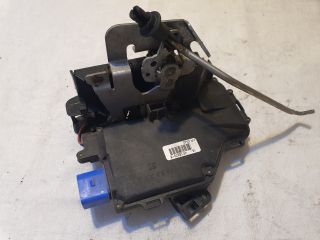 bontott AUDI A8 Jobb első Ajtózár