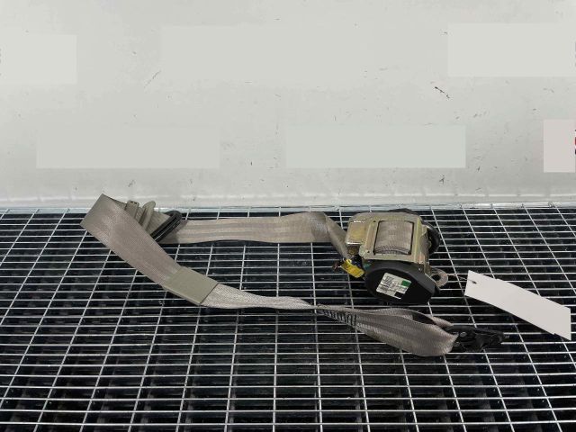 bontott AUDI A8 Jobb első Biztonsági Öv