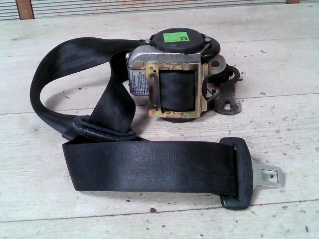 bontott AUDI A8 Jobb első Biztonsági Öv