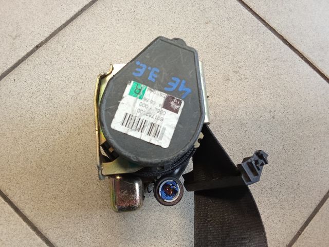 bontott AUDI A8 Jobb első Biztonsági Öv