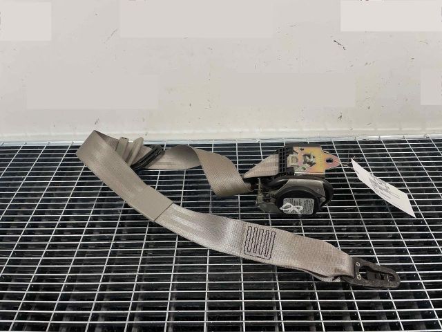 bontott AUDI A8 Jobb első Biztonsági Öv