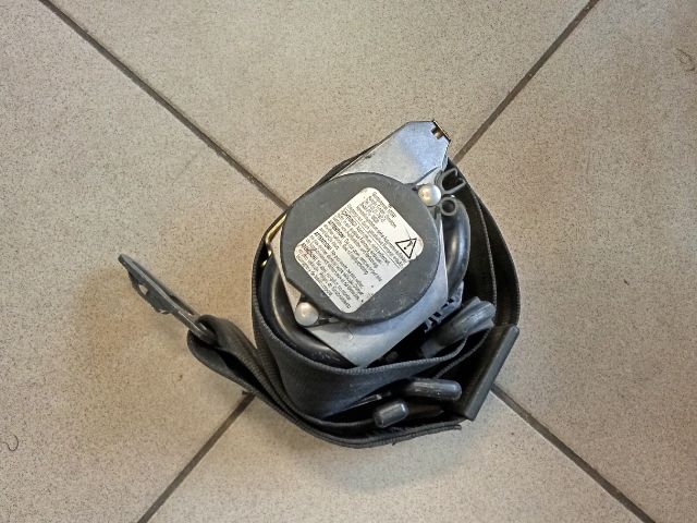 bontott AUDI A8 Jobb első Biztonsági Öv