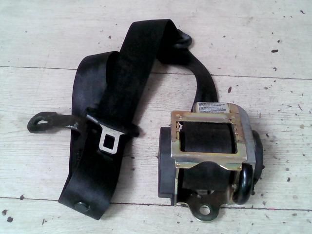 bontott AUDI A8 Jobb első Biztonsági Öv