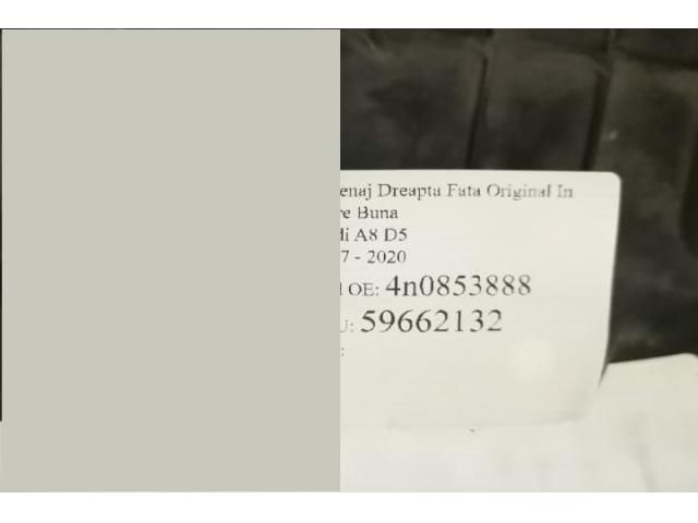 bontott AUDI A8 Jobb első Dobbetét (Kerékjárati, Műanyag)