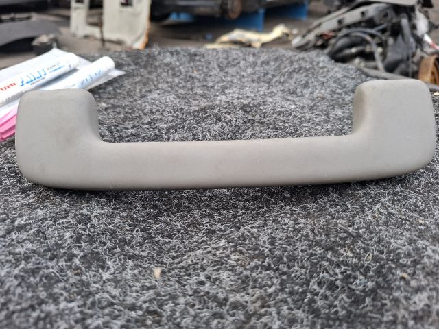 bontott AUDI A8 Jobb első Kapaszkodó (Felső)