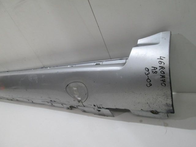 bontott AUDI A8 Jobb első Küszöb Díszléc