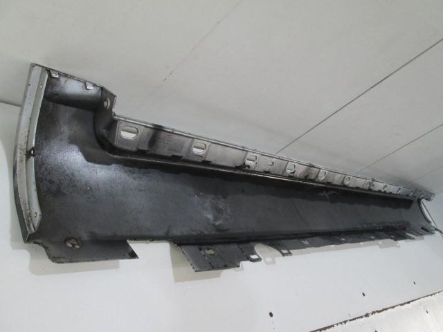 bontott AUDI A8 Jobb első Küszöb Díszléc