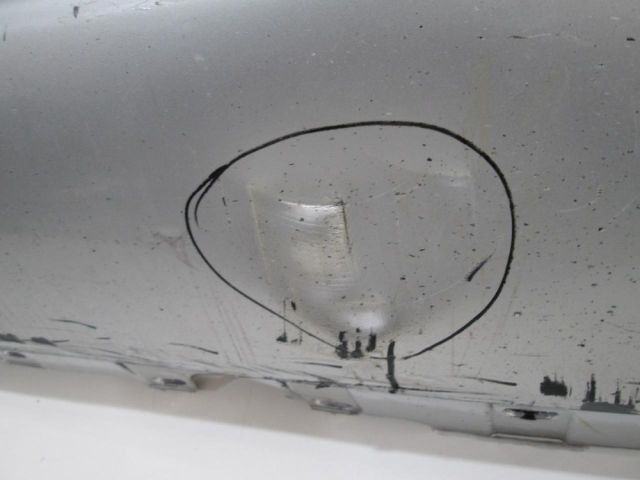 bontott AUDI A8 Jobb első Küszöb Díszléc