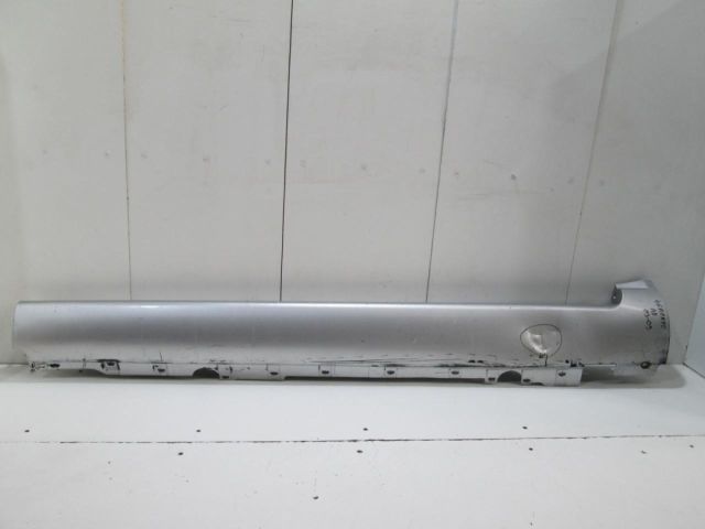 bontott AUDI A8 Jobb első Küszöb Díszléc