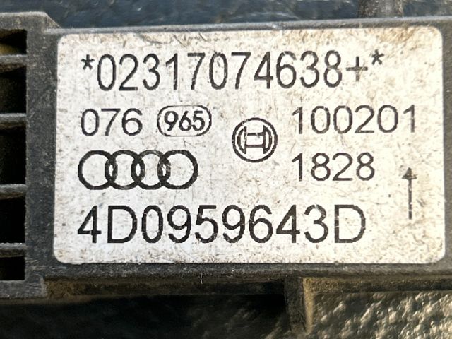 bontott AUDI A8 Jobb első Oldal Ütközés Érzékelő