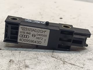 bontott AUDI A8 Jobb első Oldal Ütközés Érzékelő