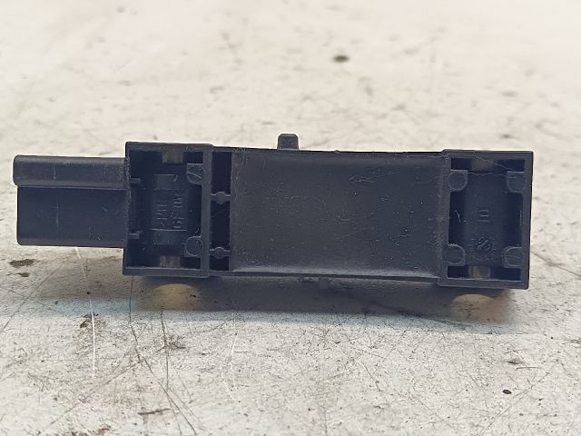 bontott AUDI A8 Jobb első Oldal Ütközés Érzékelő