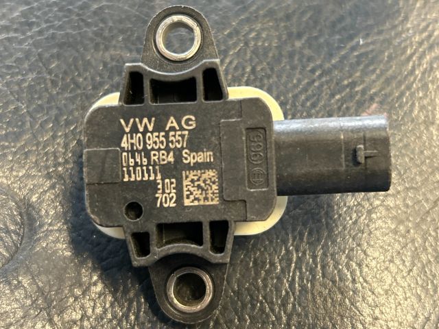 bontott AUDI A8 Jobb első Oldal Ütközés Érzékelő