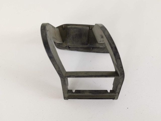 bontott AUDI A8 Jobb Fényszórómosó Fedél