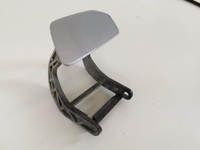 bontott AUDI A8 Jobb Fényszórómosó Fedél