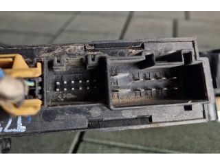 bontott AUDI A8 Jobb hátsó Ablakemelő Motor