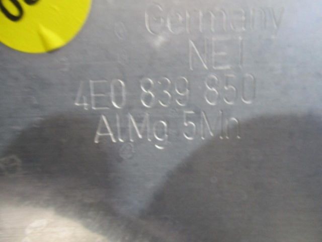 bontott AUDI A8 Jobb hátsó Ablakemelő Szerkezet (Elektromos)