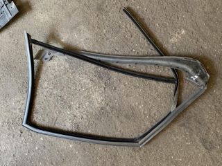 bontott AUDI A8 Jobb hátsó Ablakvezető Gumi