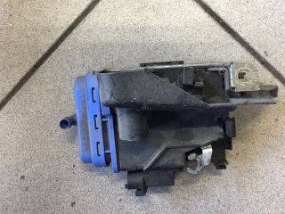 bontott AUDI A8 Jobb hátsó Ajtózár