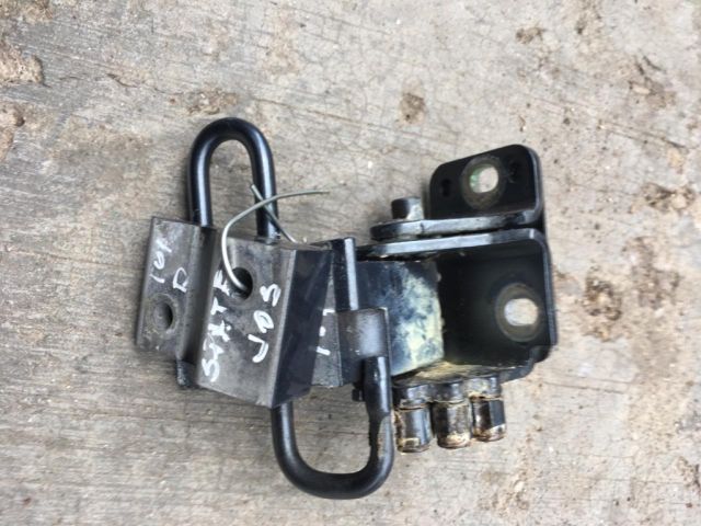 bontott AUDI A8 Jobb hátsó Alsó Zsanér